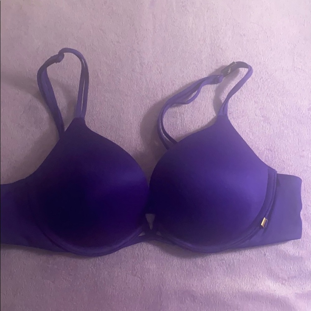 34A Victoria Secret push up bra